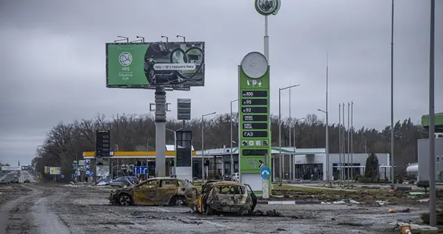 Житомирська траса після обстрілу російськими агресорами, фото з сайту google.com